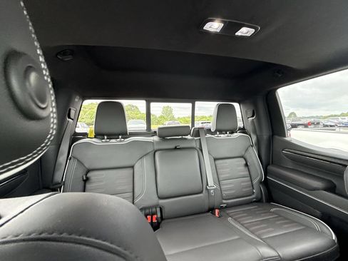 Certified 2025 GMC Sierra 1500 AT4X AWD/4WD image 32