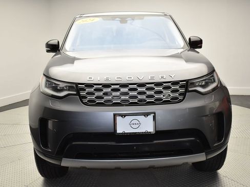 Used 2024 Land Rover Discovery S image 2