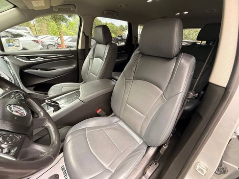 Used 2020 Buick Enclave Essence FWD image 42