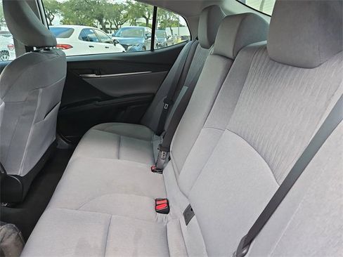 Used 2025 Toyota Camry SE image 7