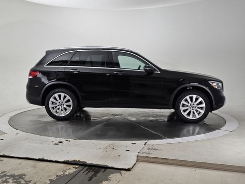 Used 2021 Mercedes-Benz GLC 300 GLC 300 image 3