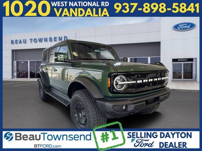 New 2025 Ford Bronco Outer Banks w/ Sasquatch Package