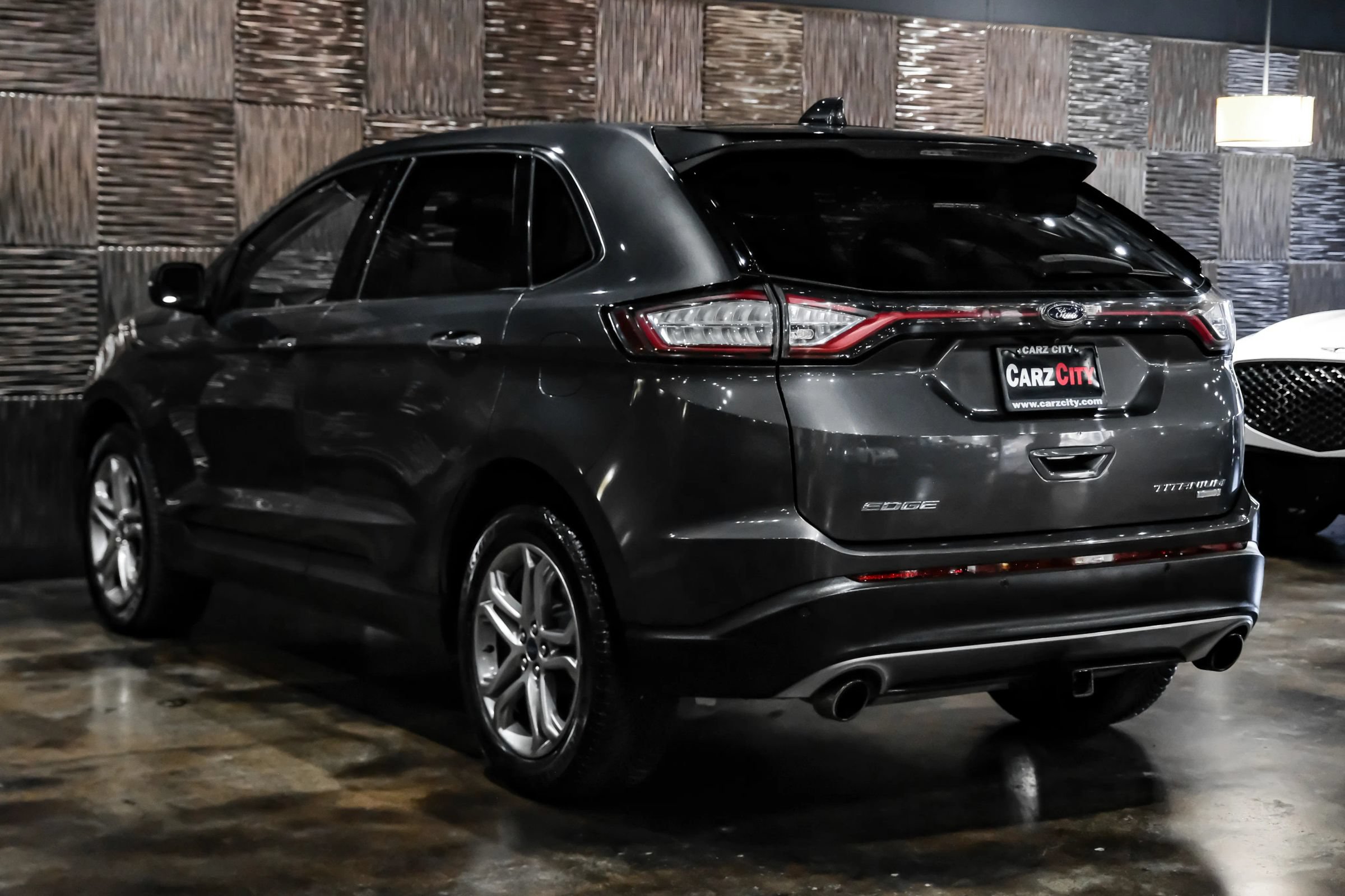 Used 2017 Ford Edge Titanium w/ Equipment Group 301A FWD image 16