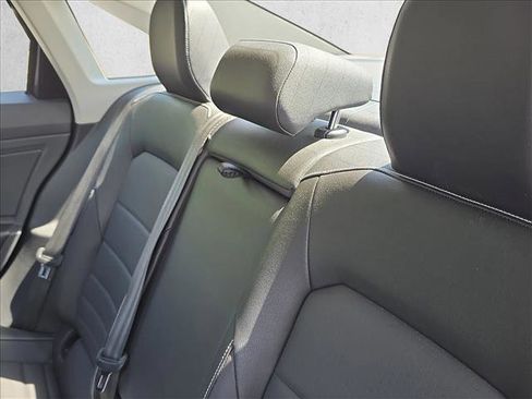 Used 2024 Volkswagen Jetta SE FWD image 19