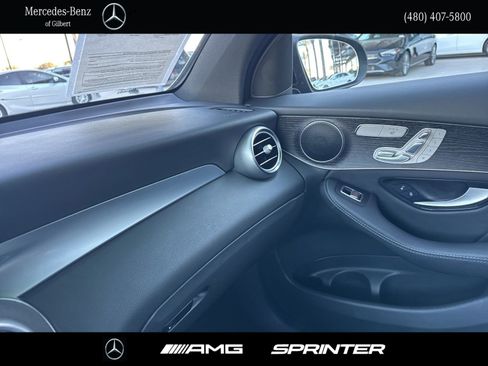 Used 2022 Mercedes-Benz GLC 300 4MATIC image 23