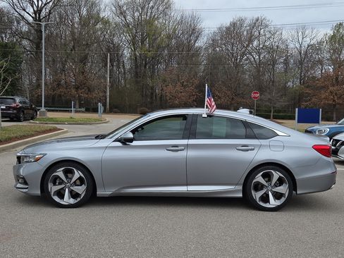 Used 2020 Honda Accord Touring image 6