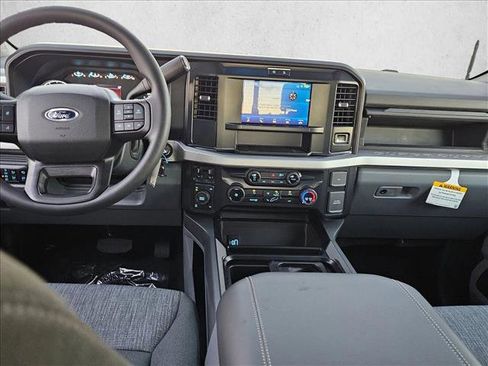 New 2026 Ford F250 XLT w/ FX4 Off-Road Package image 14