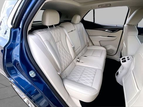 Used 2023 Buick Envision Avenir FWD image 20