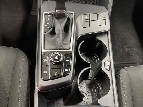 Used 2024 Kia Sportage LX image 20
