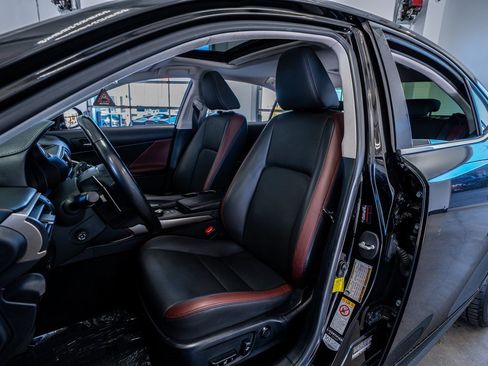 Used 2017 Lexus IS 200t 200t image 34