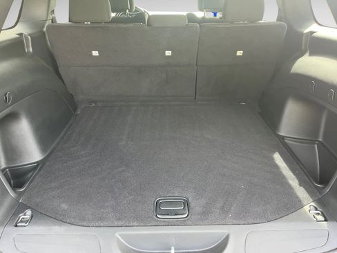 Used 2021 Jeep Grand Cherokee Laredo image 4