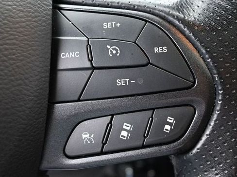 Used 2024 Dodge Durango GT AWD/4WD image 17