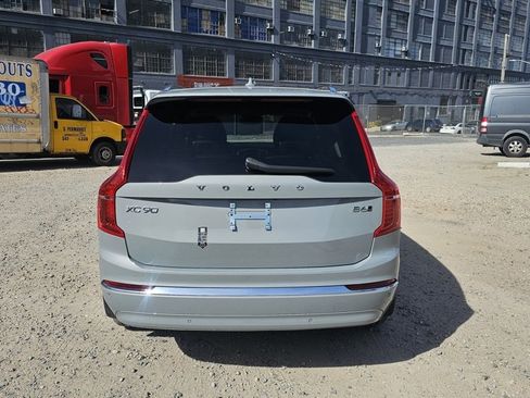 Certified 2025 Volvo XC90 B6 Plus w/ Protection Package image 4