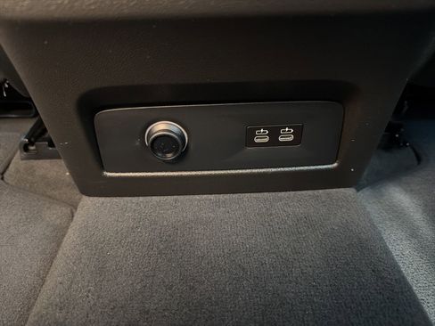 Used 2024 BMW X5 xDrive40i w/ Premium Package image 94