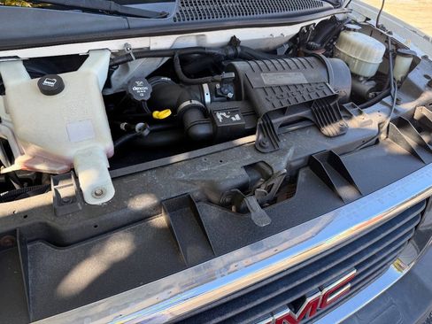 Used 2016 GMC Savana 2500 RWD image 20