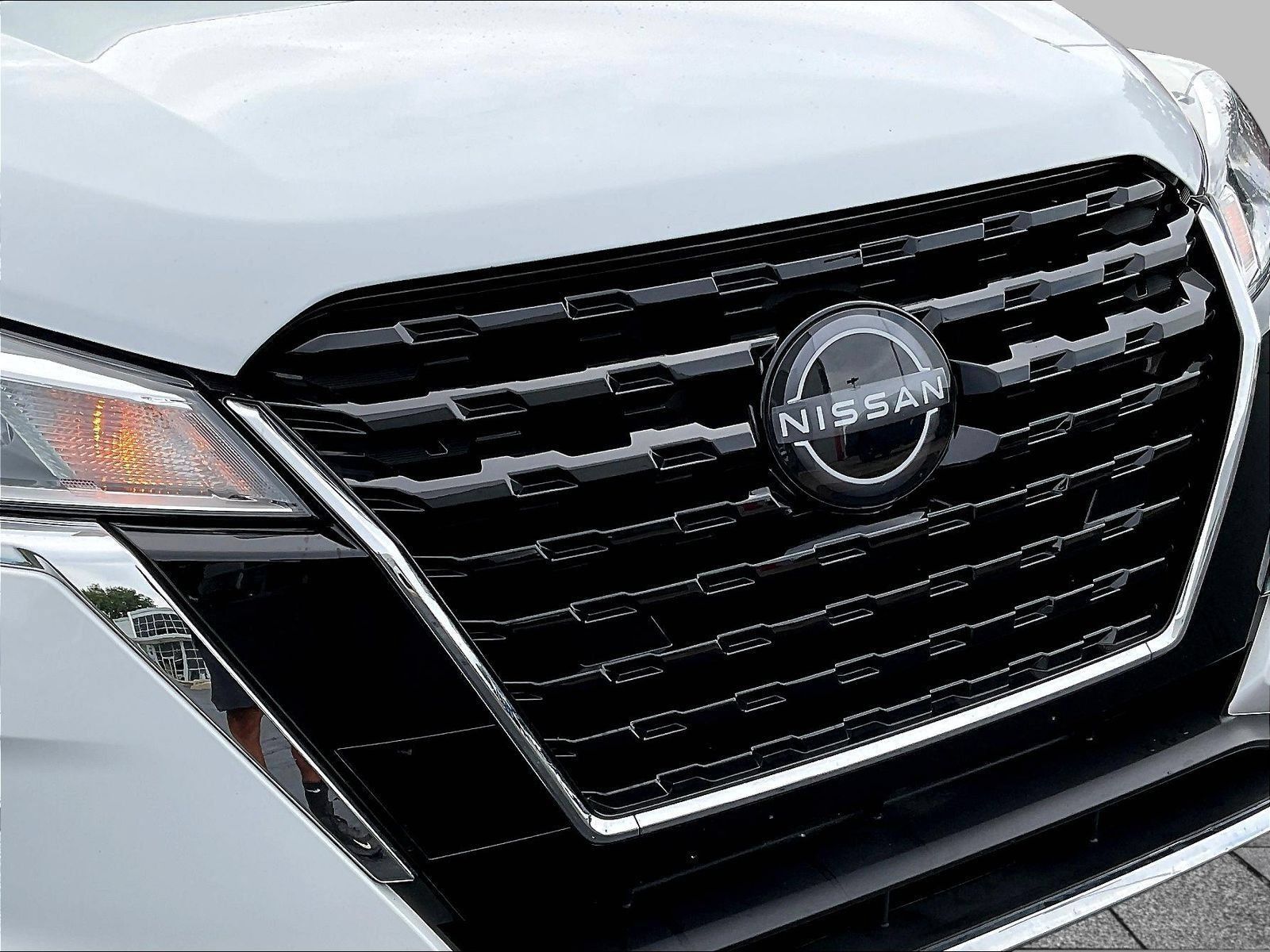 Used 2025 Nissan Kicks Play S FWD image 35