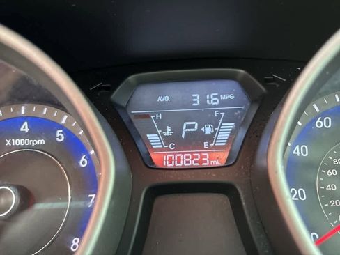 Used 2015 Hyundai Elantra SE w/ Option Group 02 image 10