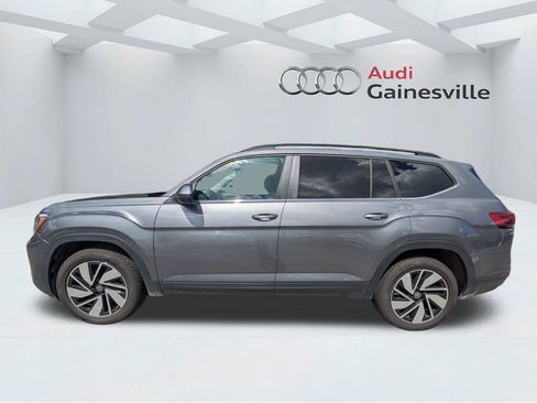 Used 2024 Volkswagen Atlas SE AWD/4WD image 11
