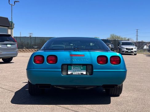Used 1992 Chevrolet Corvette Coupe RWD image 7