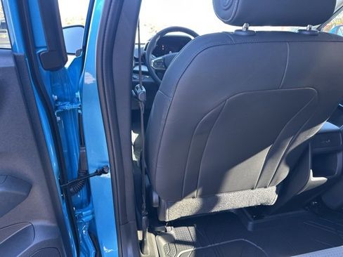 New 2026 Chevrolet Trax LT w/ Sunroof Package image 36