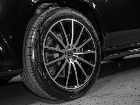 New 2025 Mercedes-Benz GLS 450 4MATIC image 34