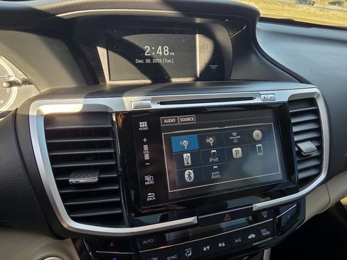 Used 2016 Honda Accord EX image 20