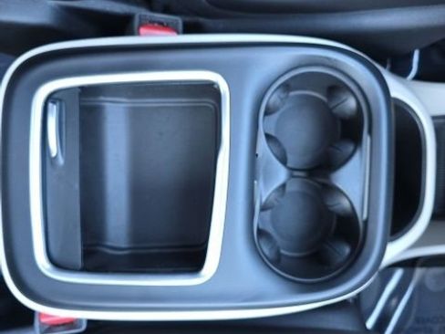 Used 2020 Chrysler Pacifica Limited image 19