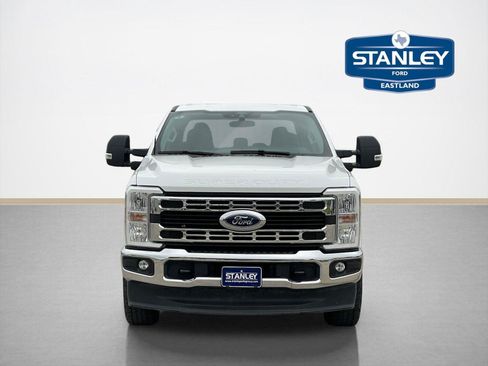 Used 2025 Ford F250 XLT w/ FX4 Off-Road Package AWD/4WD image 2