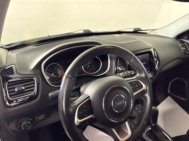 Used 2019 Jeep Compass Limited AWD/4WD image 17