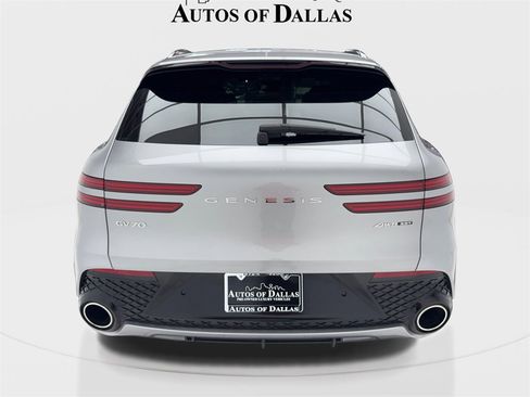 Used 2024 Genesis GV70 3.5T Sport w/ Sport Advanced Package image 11