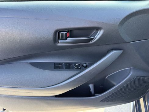 Used 2023 Toyota Corolla LE FWD image 13