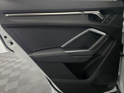 Certified 2025 Audi Q3 2.0T Premium w/ Convenience Package image 20