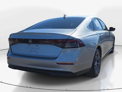 Used 2023 Honda Accord EX image 5