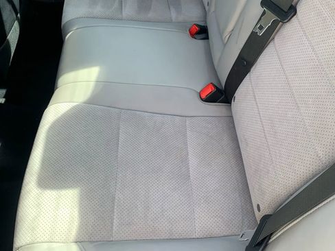 Used 2015 Toyota Camry XSE image 15