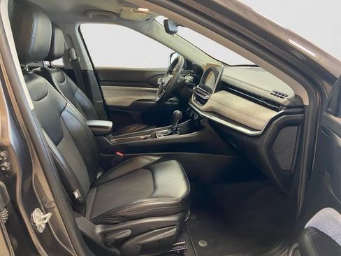 Used 2022 Jeep Compass Latitude image 16