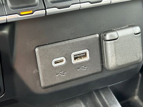 Used 2023 GMC Sierra 2500 Denali w/ Denali Ultimate Package image 21