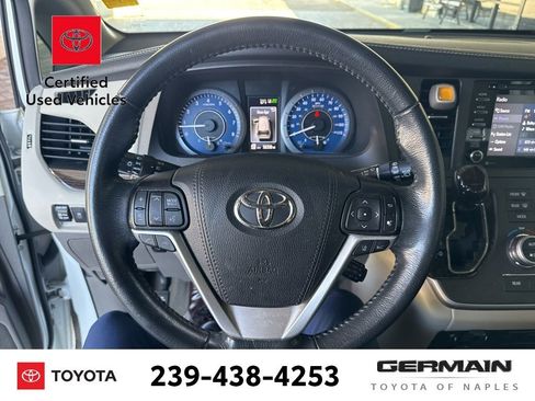 Used 2020 Toyota Sienna XLE image 19