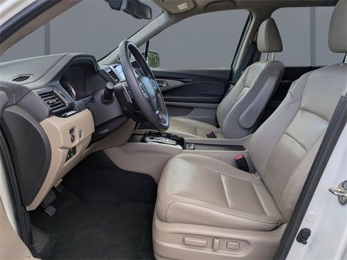 Used 2017 Honda Pilot Elite image 23