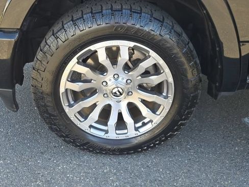 Used 2019 RAM 1500 Laramie AWD/4WD image 20