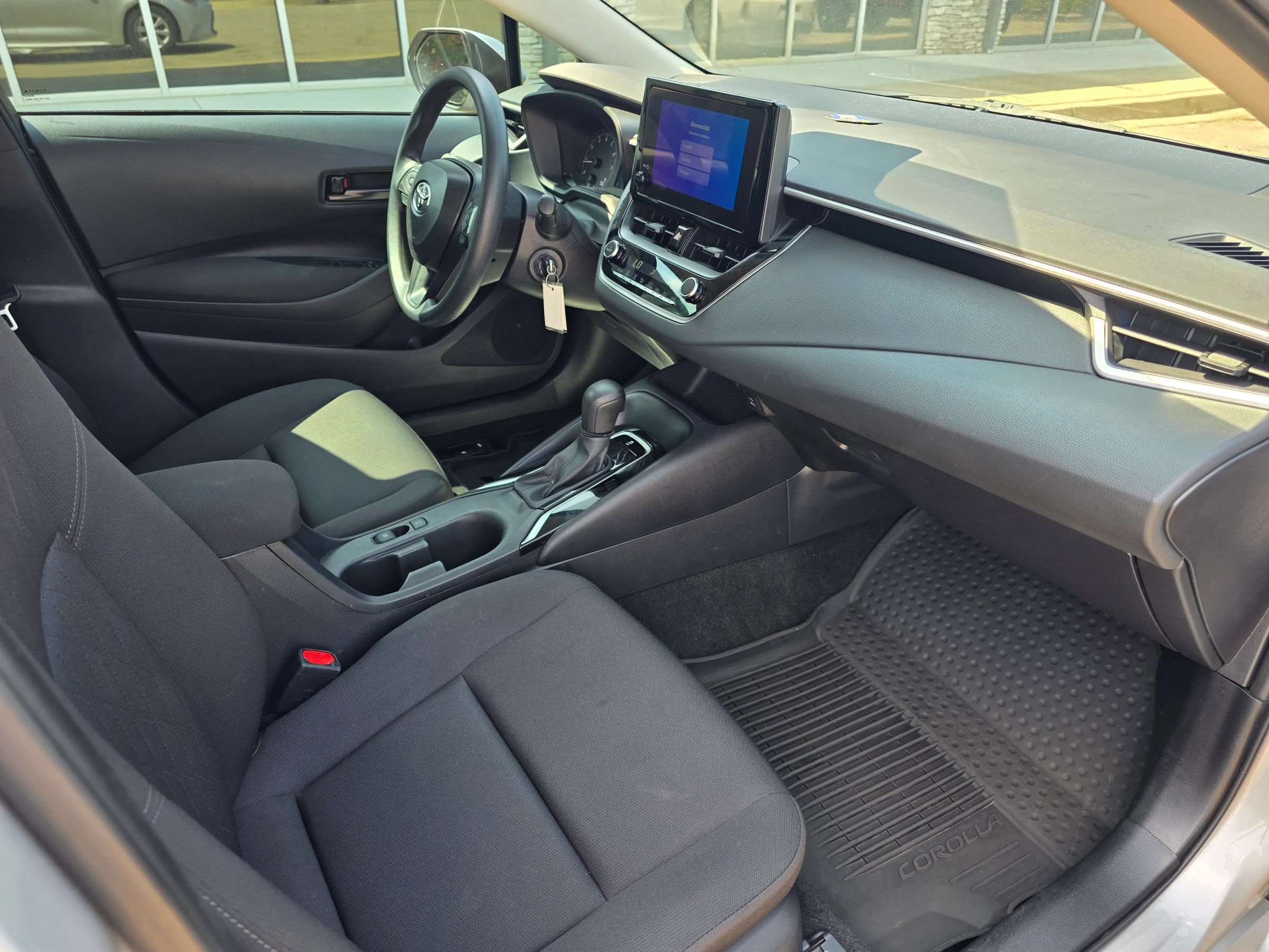 Used 2025 Toyota Corolla LE FWD image 6