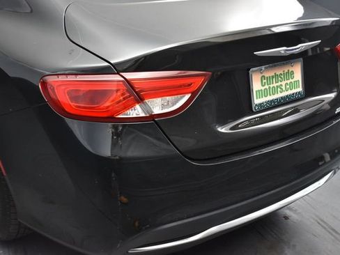Used 2015 Chrysler 200 Limited FWD image 17