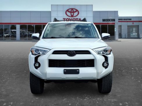 Used 2023 Toyota 4Runner SR5 Premium w/ Moonroof Package image 2