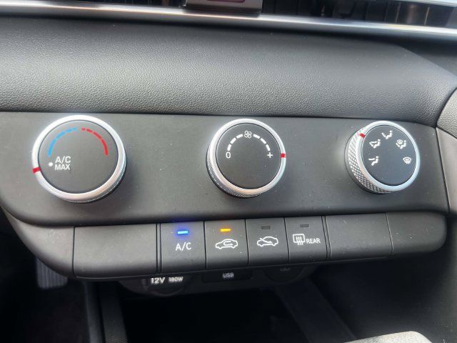 Certified 2026 Hyundai Elantra SE FWD image 28