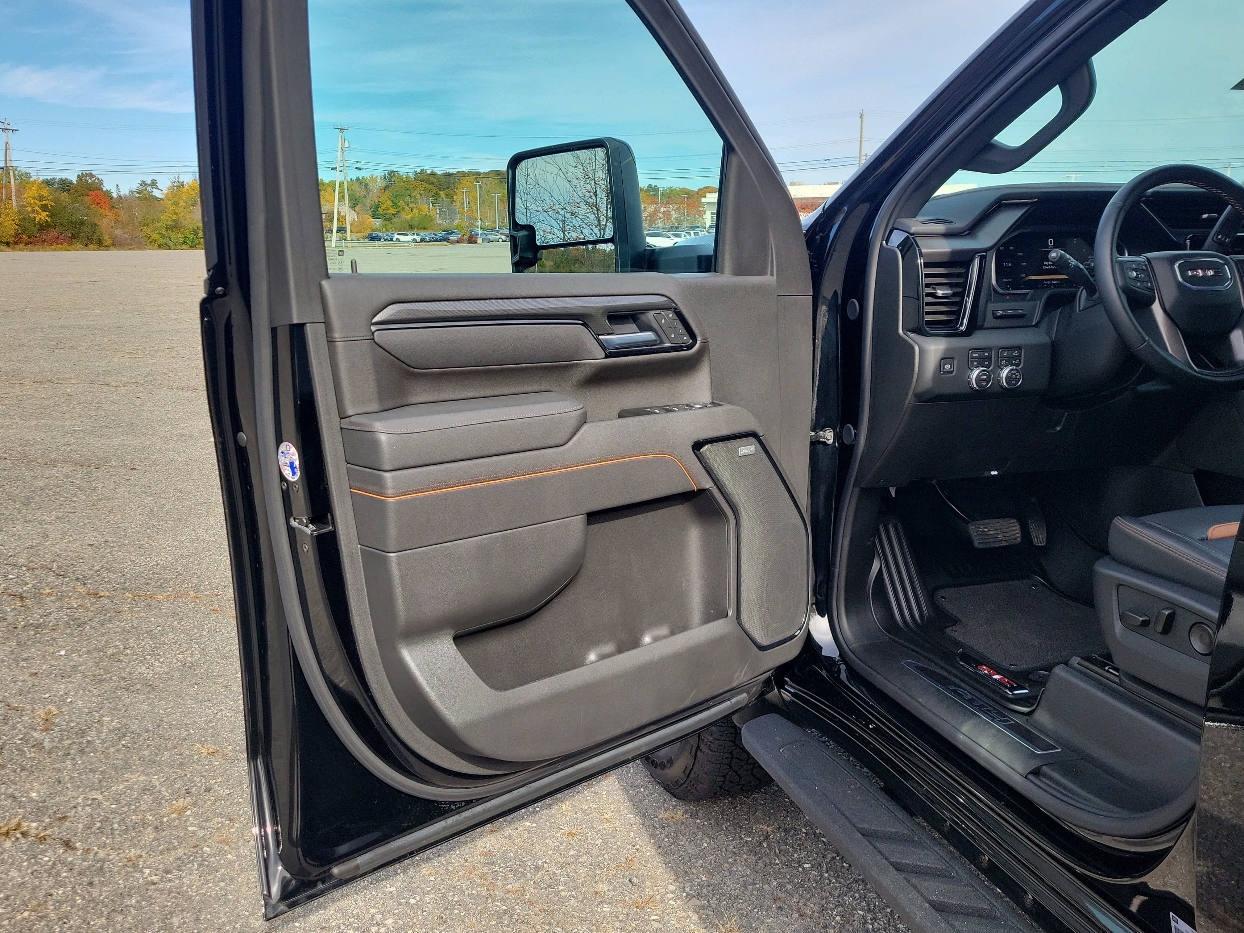 Used 2026 GMC Sierra 2500 AT4 w/ AT4 Premium Plus Package AWD/4WD image 15