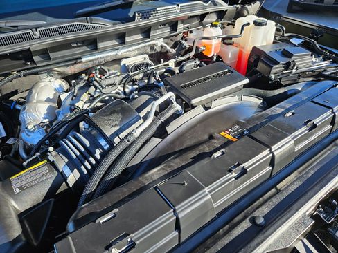 Used 2025 GMC Sierra 3500 Denali image 34