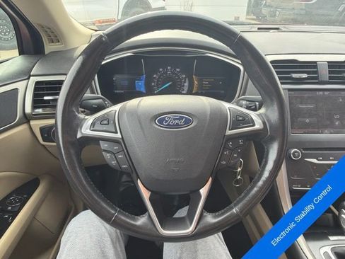 Used 2013 Ford Fusion SE FWD image 11