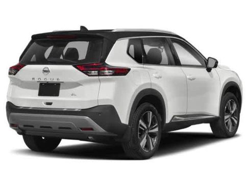 Used 2023 Nissan Rogue SL image 2
