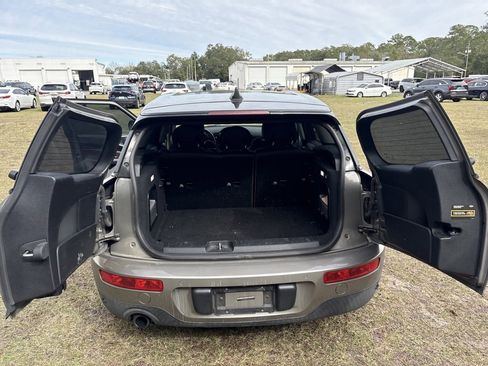 Used 2017 MINI Cooper Clubman image 11