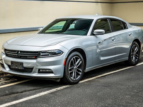 Used 2019 Dodge Charger SXT AWD/4WD image 1