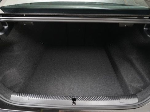 Used 2025 BMW M5 w/ Executive Package image 57